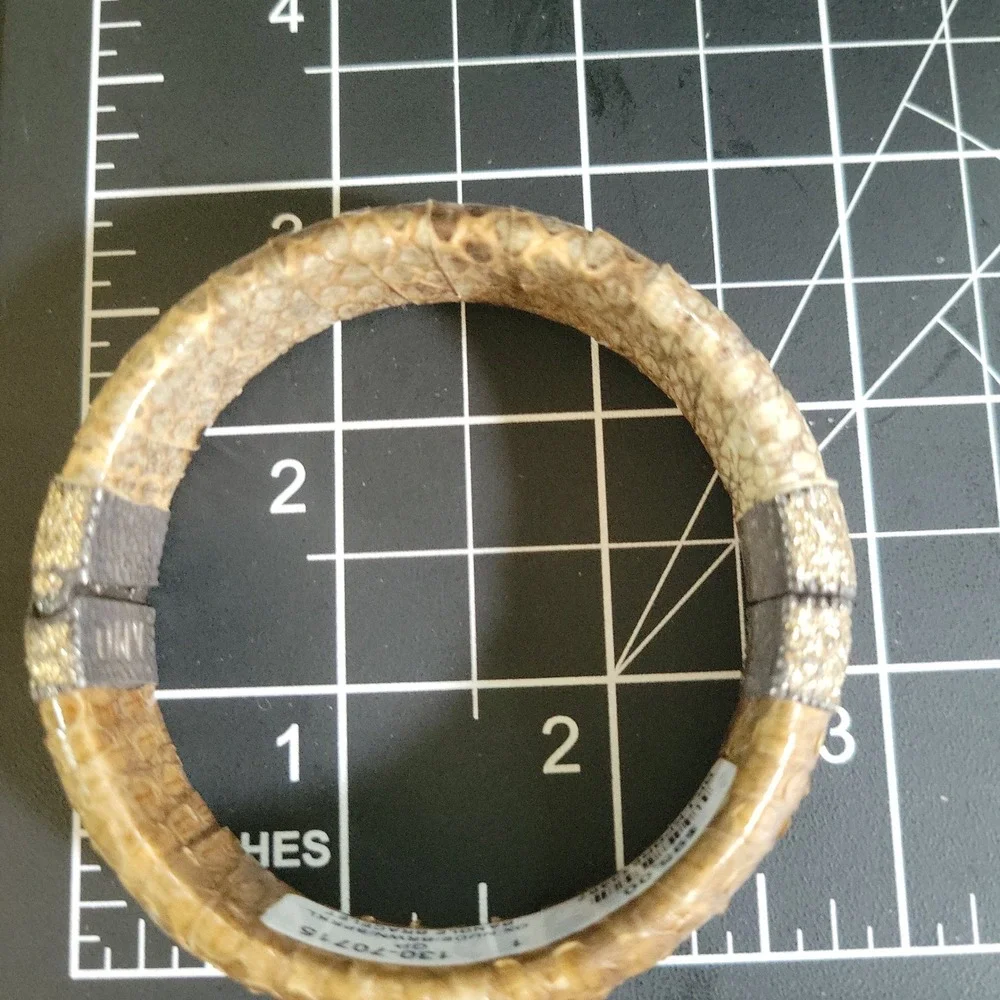 NWT KMO Paris/KMO Bali Genuine Snakeskin Kamelite Sparkle Bangle